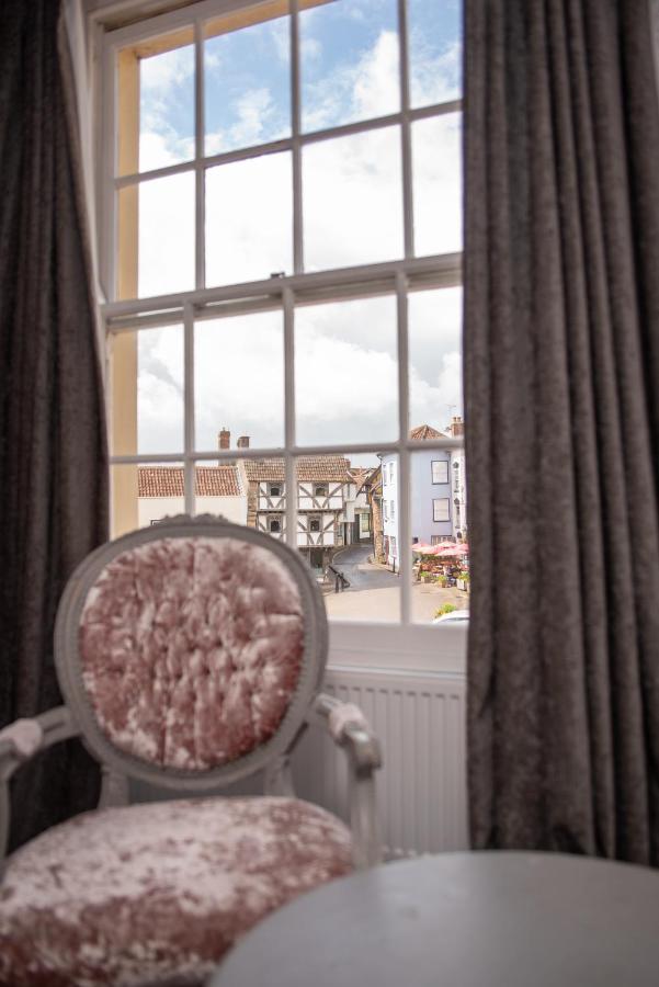 The Oak House Otel Axbridge Dış mekan fotoğraf The view from the window of the room where the body of the murdered woman was found